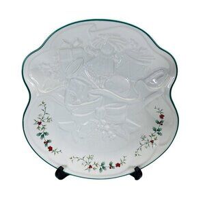 Pfaltzgraff Winterberry Embossed 11" Christmas Serving Tray Holiday Tableware